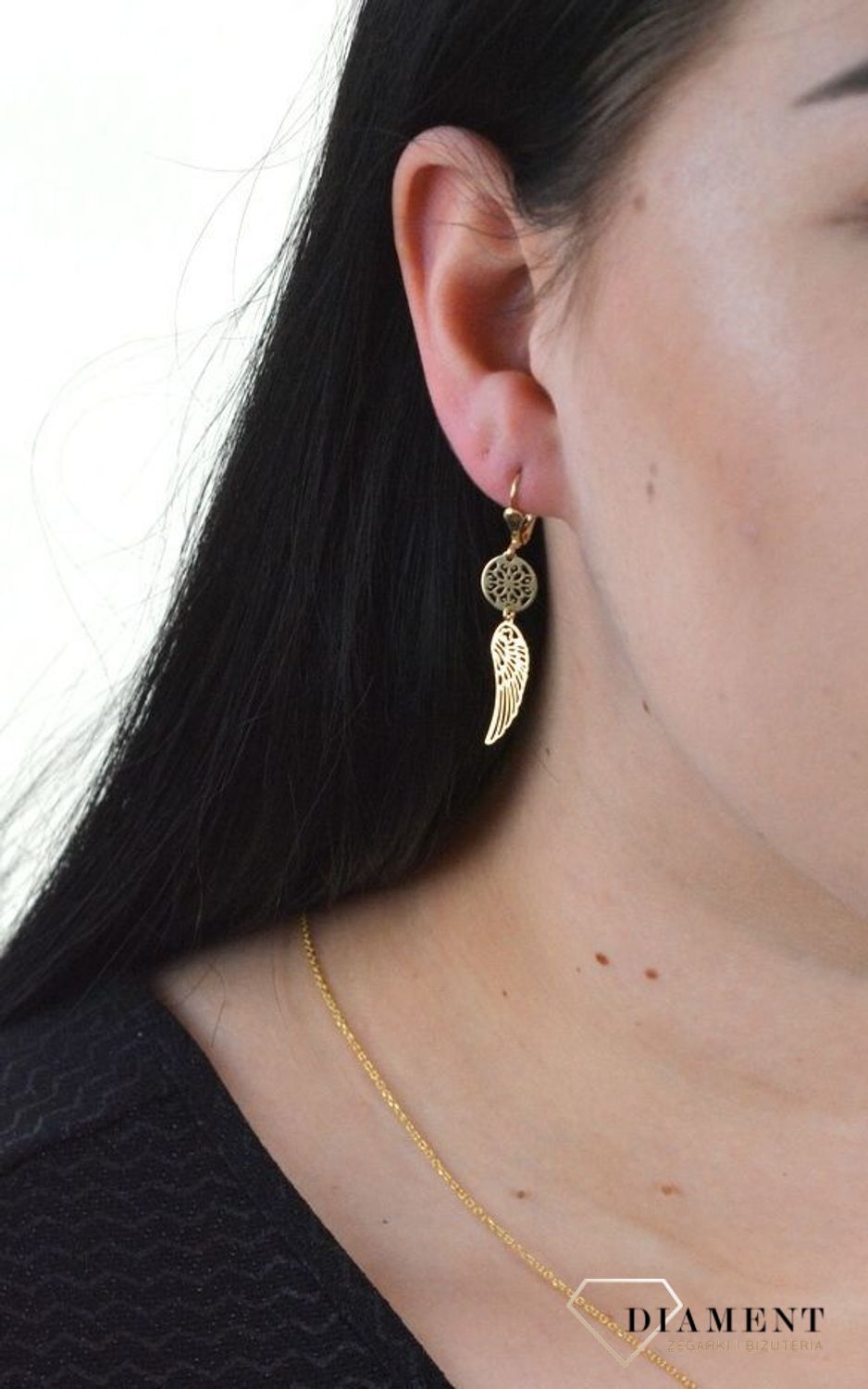 Złote ażurowe kolczyki wiszące skrzydło 333 KL 9298 333.jpg